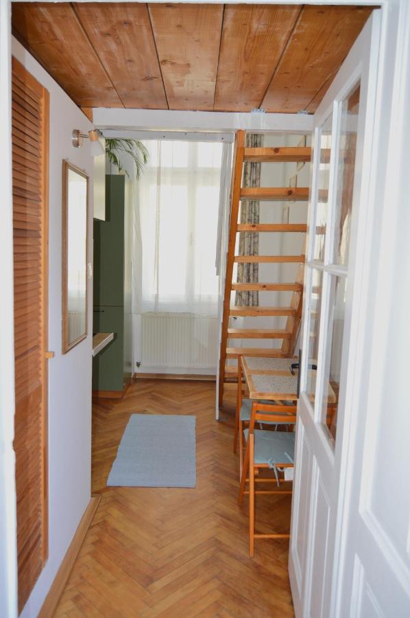 Cozy Apartment *